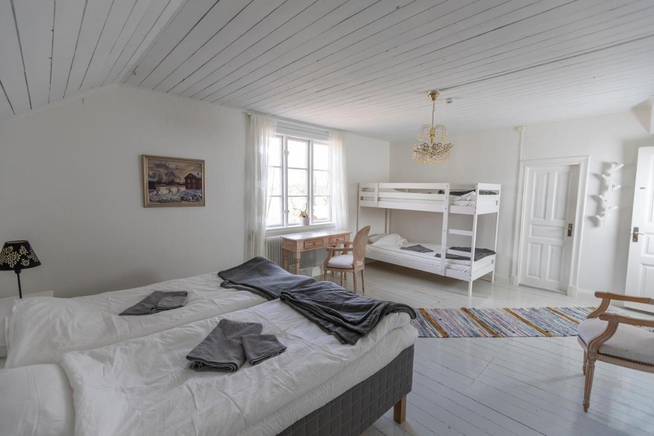 Lyrsta R B&B Lyrestad Екстер'єр фото